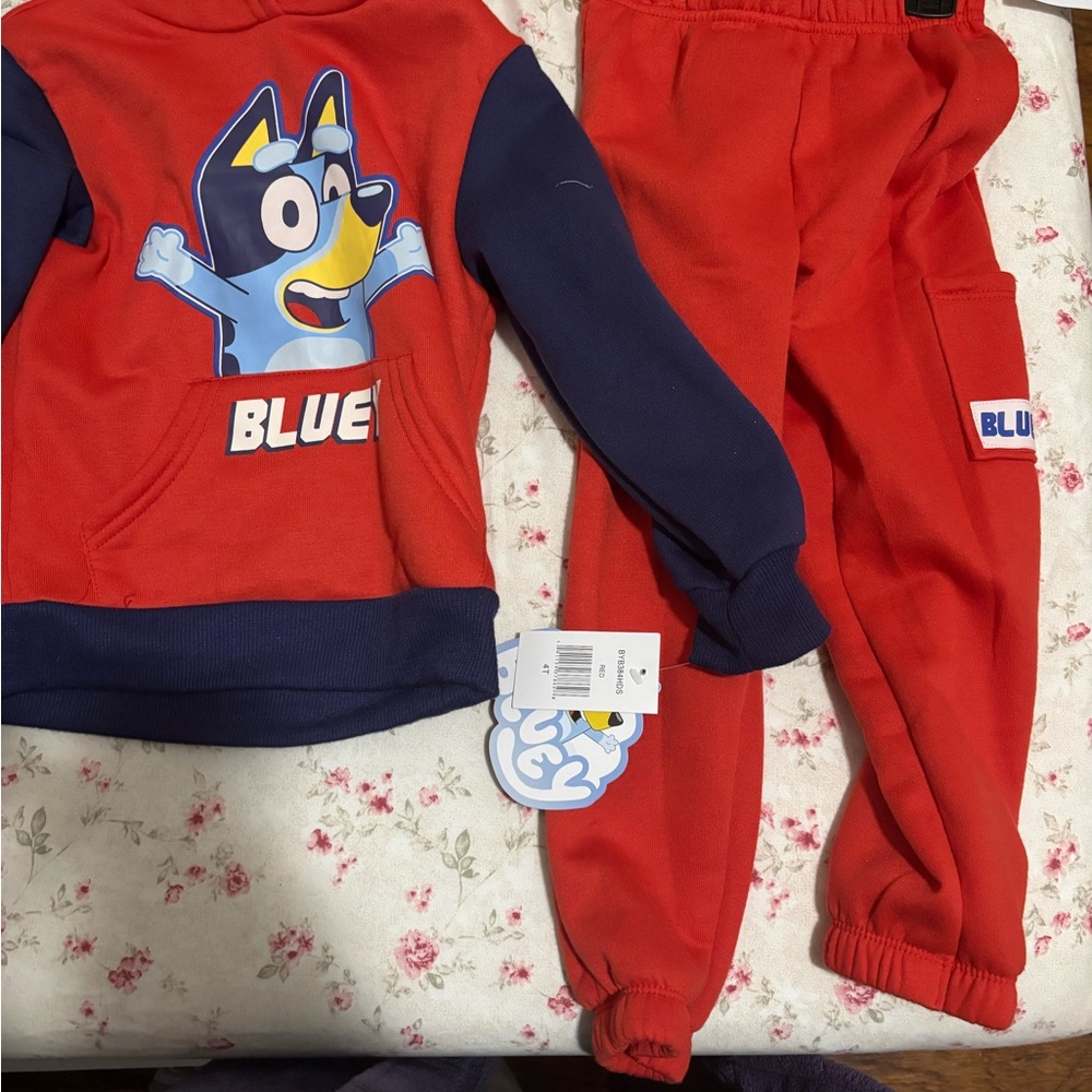 Bluey sweat suit
